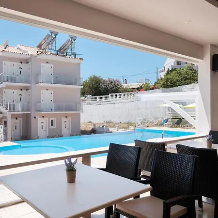 Kouros & By Hotelius Apartmán Agios Stefanos Avliotes (Corfu)
