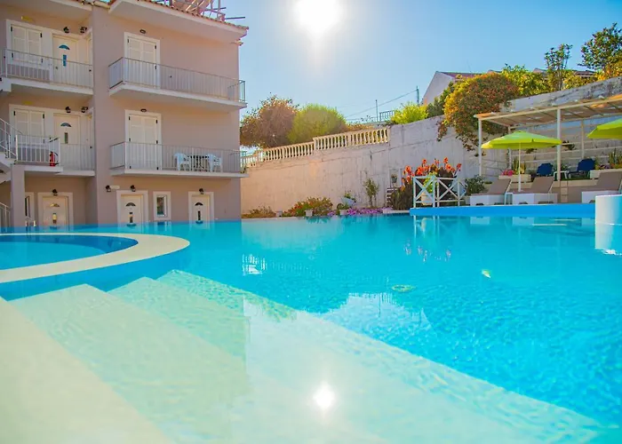 Kouros & By Hotelius Apartament *