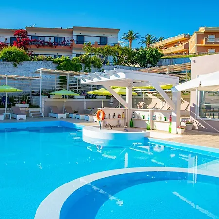 Apartament Kouros & By Hotelius *