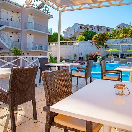 Kouros & By Hotelius Apartament Agios Stefanos Avliotes (Corfu)