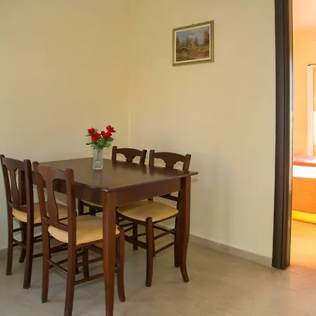 Apartament Kouros & By Hotelius *