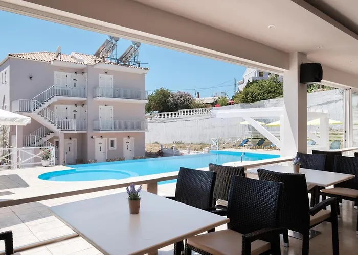 Kouros & By Hotelius Апартаменты Агиос Стефанос