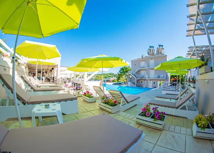 Kouros & By Hotelius *