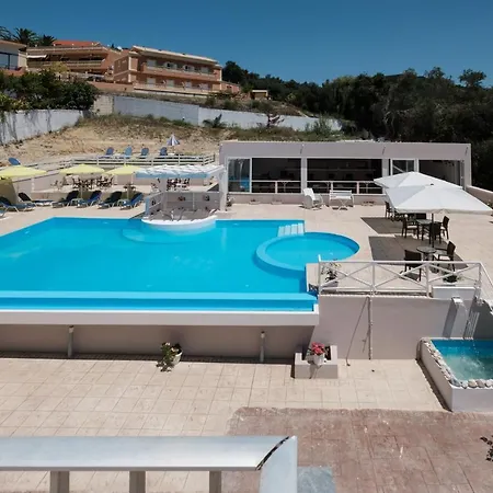 Kouros & By Hotelius Lägenhet *