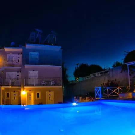 Apartment Kouros & By Hotelius *