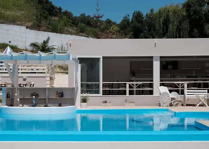 Kouros & By Hotelius *