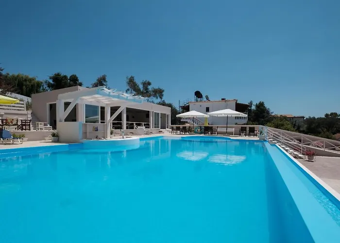 Kouros & By Hotelius Apartmán *