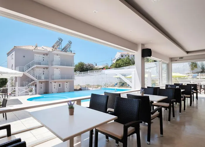 Apartmán Kouros & By Hotelius *