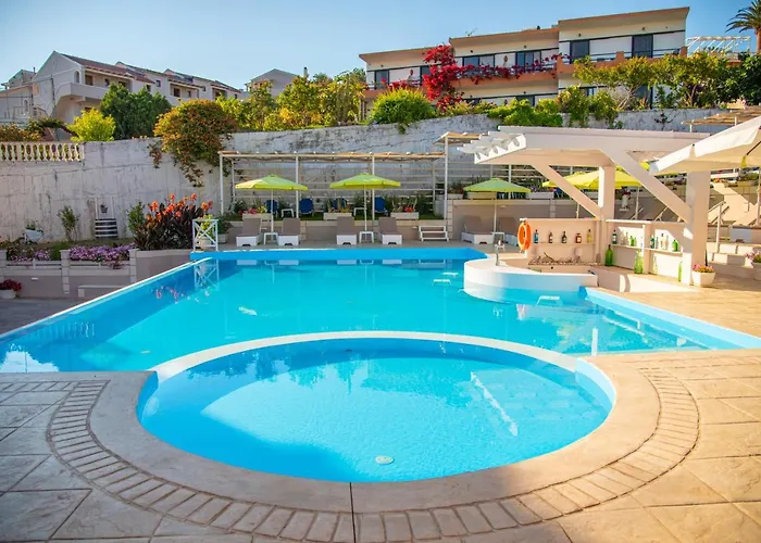 Apartmán Kouros & By Hotelius Agios Stefanos Avliotes (Corfu)