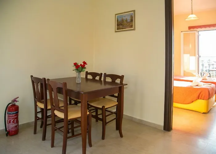 Apartmán Kouros & By Hotelius *